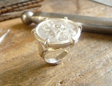 Chevalière argent avec saint