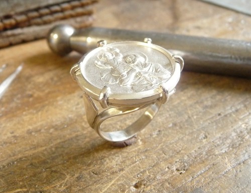 Chevalière argent avec saint