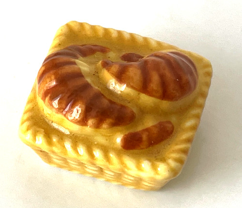 Fève panier viennoiserie - fève,