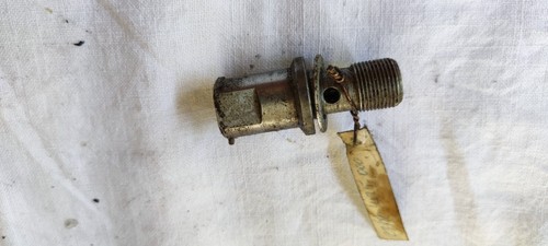 Corps valve huile d - de,