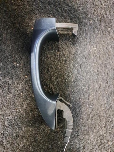 Poignee porte arriere droit