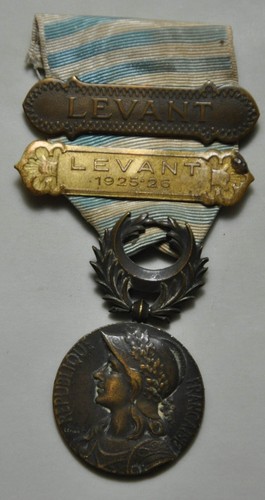 Médaille décoration levant - médaille,