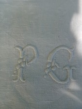 3 anciennes serviettes de table en lin damassé  blanc chiffrées 74 X 63 cm