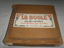 QUASI NEUF : Ancien jeu de la boule en bois et métal 30 cm + tapis Casino