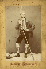 Schier, Kreuth, Graf Berg en costume bavarois Schier, Kreuth, Graf Berg en costu