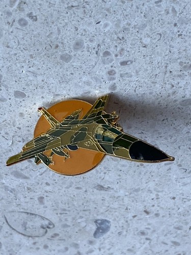 Pin avion chasse armée - chasse,