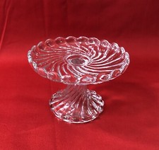 petite coupe sur pied / guéridon en cristal signé BACCARAT modèle BAMBOU 7,5 cm
