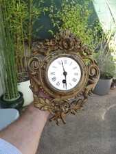 ancien petite cartel pendule murale en régule ou fonte