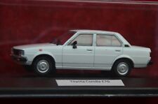 New TOYOTA COROLLA E70 1/43 Blanche en Boite plexi glace