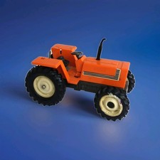 tracteur fiat  de marque britains ltd england 1979