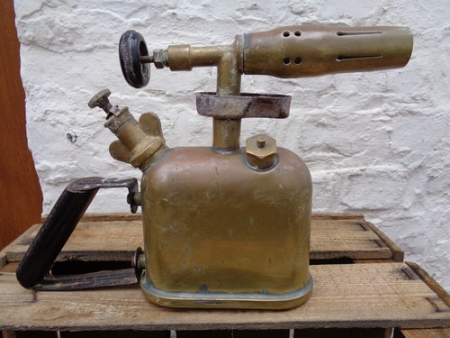 Ancienne lampe souder - lampe, a