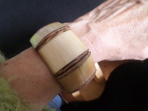 Très joli bracelet artisanal - joli,