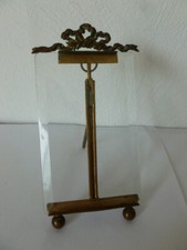 Ancien petit cadre en métal