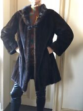 Magnifique manteau 3/4 , vison de qualité.Taille 40 /44. Marron /noir, capuche 