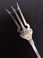 PETITE FOURCHETTE de Service en ARGENT MASSIF  Poinçon Minerve Henri SOUFFLOT