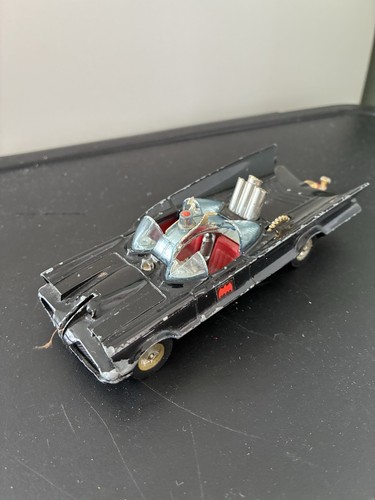 Corgi toys batmobile - toys,