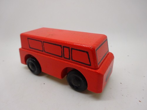 Voiture bois peut être - voiture, en