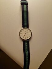 Montre Wellington Classic bracelet tissu vert et bleu  bon état 