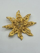 XB Broche Christian Lacroix