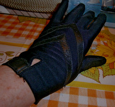 paire gants noirs, femme, tissu élastique et parements cuir noir BE,