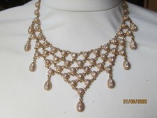 Magnifique parure : collier et