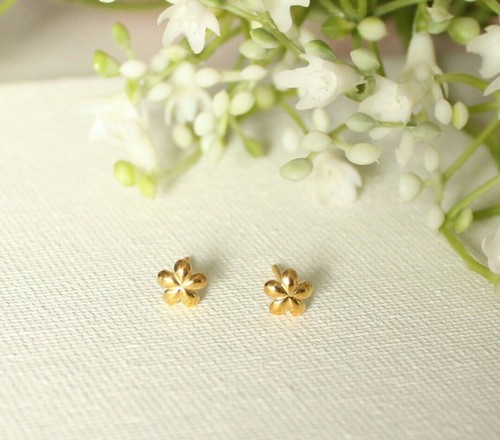 14k massif floral clou - massif,