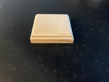 socle en bois brut pour