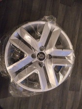 Vends 4 Enjoliveurs renault