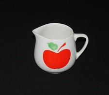 Vintage gros pichet décor pomme rouge - Granit made in Hungary Hongrie