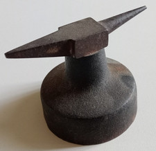 ANCIENNE PETITE ENCLUME