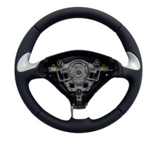 Housse Volant en Cuir pour