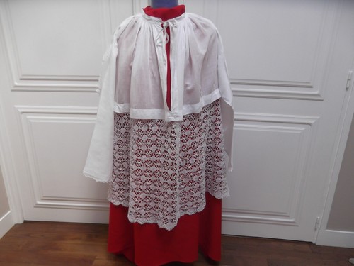 Rocher surplis ancien de - surplis,