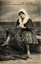 CPA Une Sablaise Elle songe