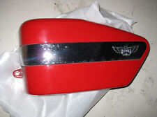 Honda 125 cb CA cache latéral