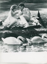 ROBERT REDFORD MIA FARROW THE