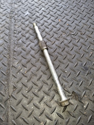 Axe roue avant entretoise - axe,