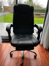 Chaise de bureau, couleur noir, réglable de 49 à 59 cm ( hauteur), inclinable.