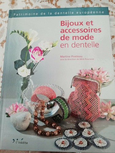 Livre dentelle aux - livre,