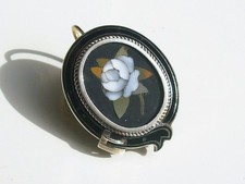 TRES BELLE BOUCLE D'OREILLE