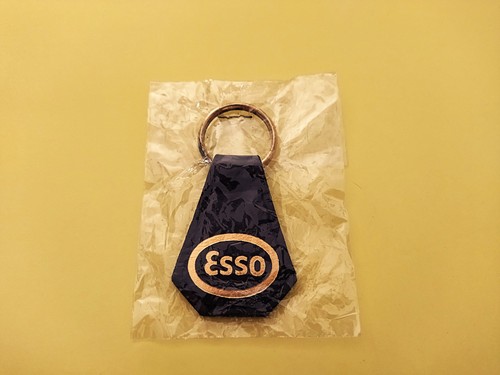 Ancien porte clés cuir esso - cuir,