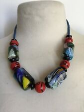 Collier ethnique perles de verre millefiori en très bon état.