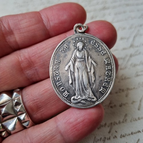 Grand pendentif médaille - grand,