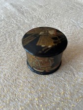 Ancienne petite boîte ronde