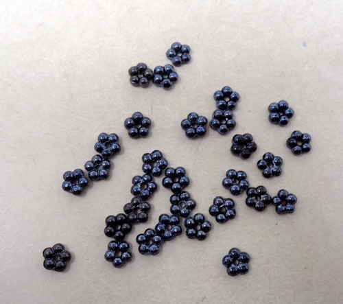 Lot perles anciennes en - de, 30