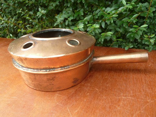 Ancienne bassinoire chauffe