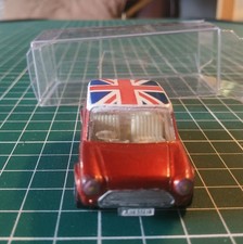 MATCHBOX  SÉRIE SUPERFAST AUSTIN MINI RACING  N°29 Avec Sa Boîte De Protection. 