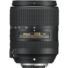 Nikon AF-S DX NIKKOR 18-300mm F3.5-6.3G ED VR rétroviseur comme neuf, 2 ans...