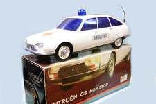Jouets Mont Blanc - CITROEN GS AMBULANCE plastique réf. 302402 1/12