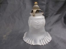 👍 ancienne  tulipe en verre moulé  pour lustre lampe applique