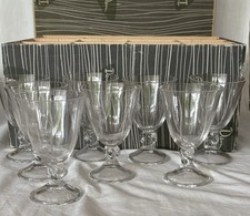 8 VERRES A PIED EN CRISTAL  DE  DAUM MODELE ORVAL 11 CM